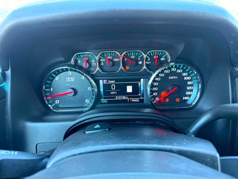 2017 CHEVROLET SUBURBAN K1500 LT K1500 LT 8