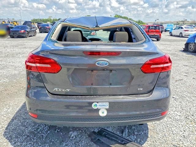 2017 FORD FOCUS SE 6