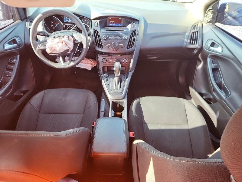 2017 FORD FOCUS SE 8