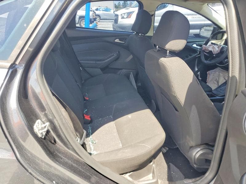 2017 FORD FOCUS SE 10