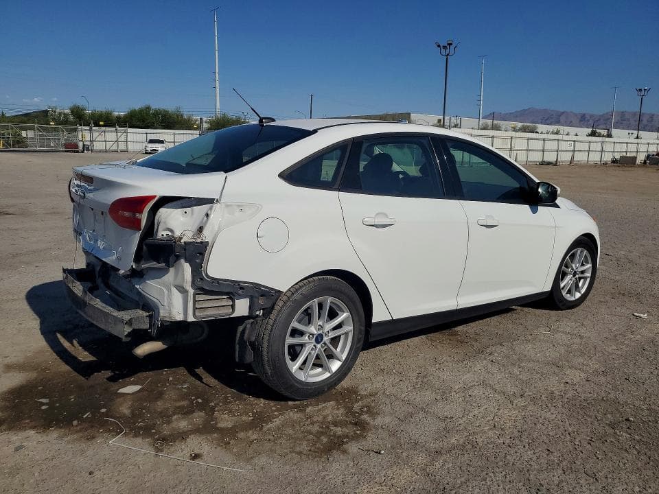 2017 FORD FOCUS SE 3