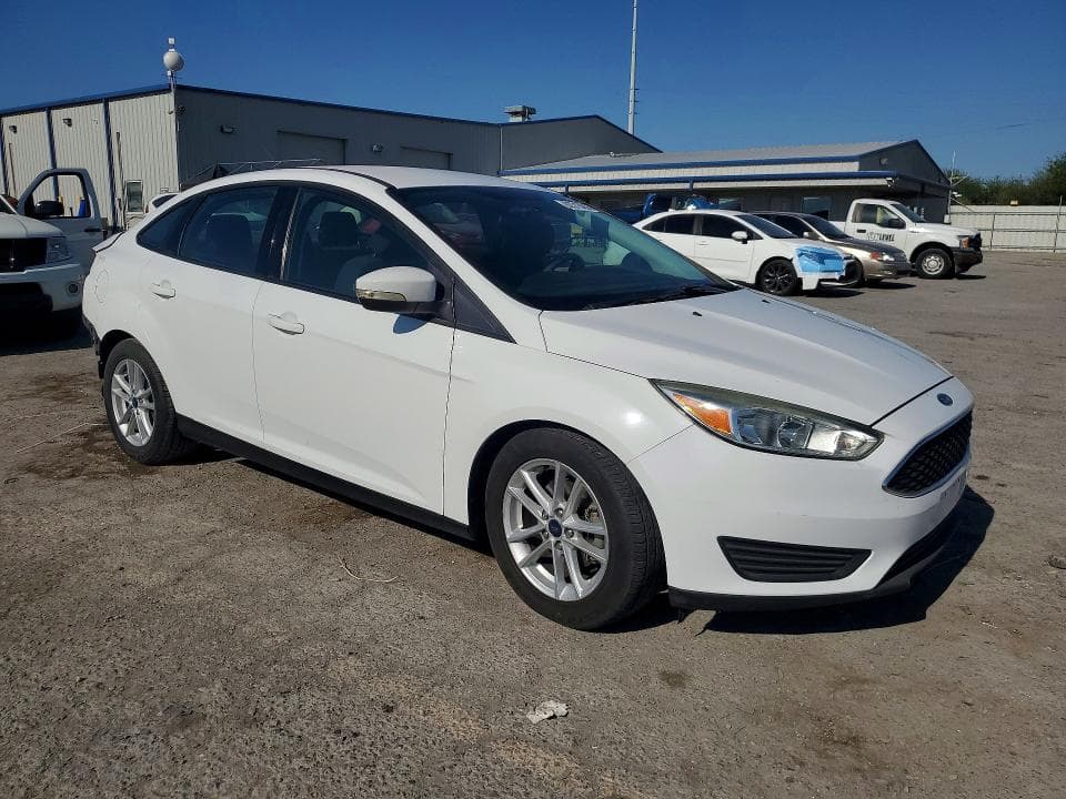 2017 FORD FOCUS SE 4