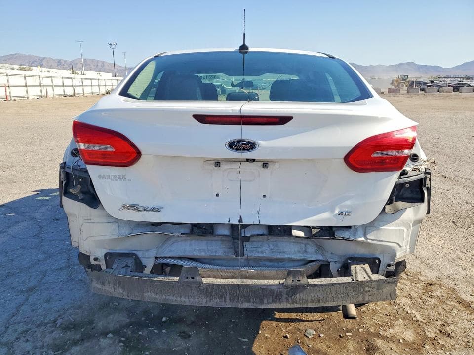 2017 FORD FOCUS SE 6