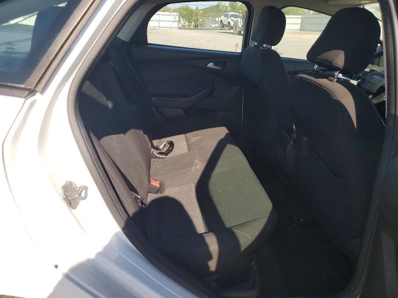 2017 FORD FOCUS SE 10
