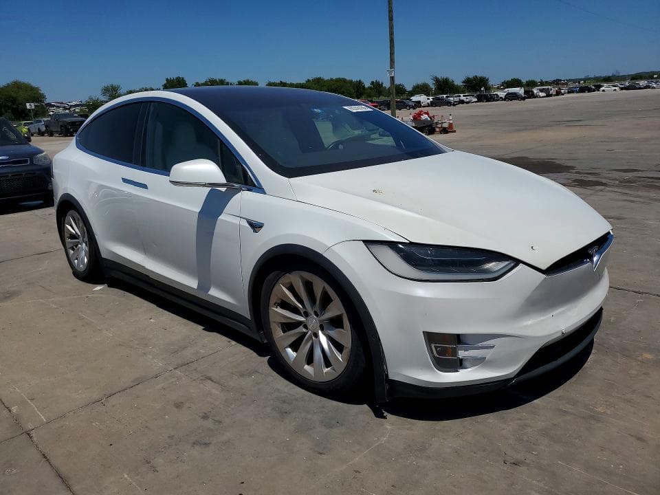 2020 TESLA MODEL X 4