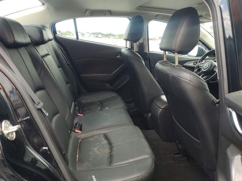 2018 MAZDA 3 TOURING 10