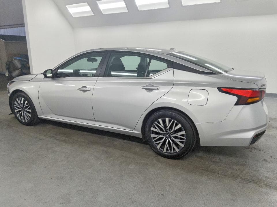 2025 NISSAN ALTIMA SV 2