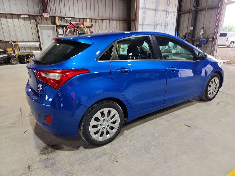 2017 HYUNDAI ELANTRA GT BASE 3