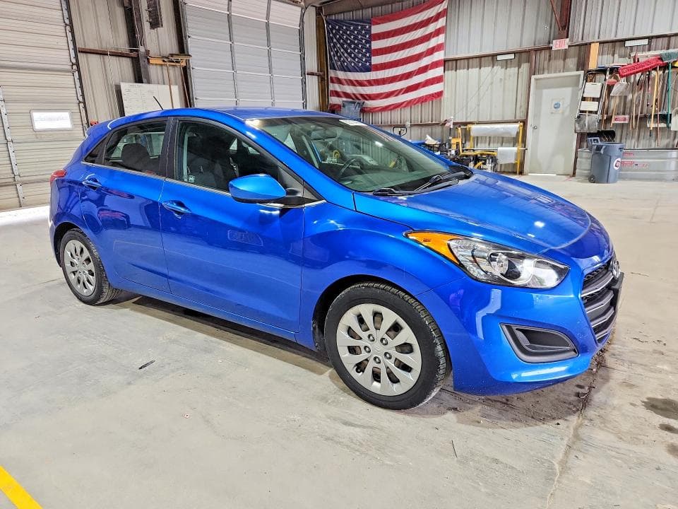 2017 HYUNDAI ELANTRA GT BASE 4