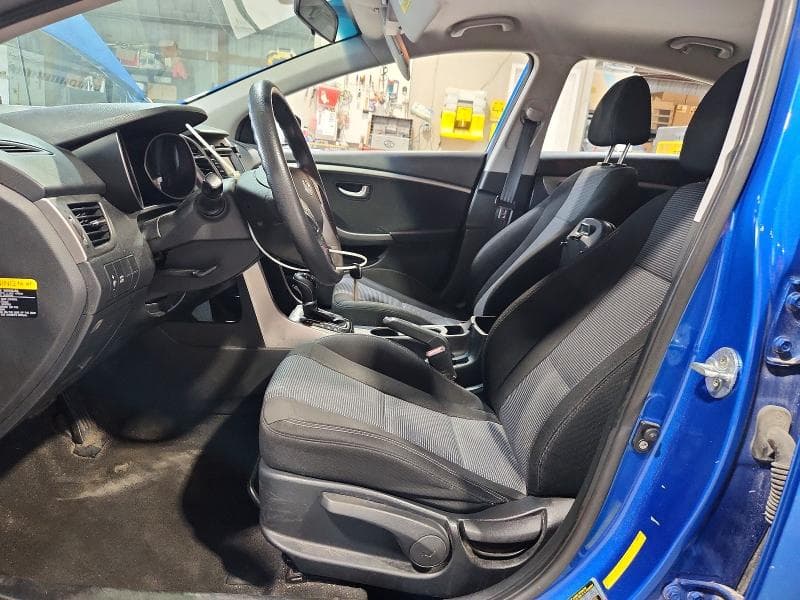 2017 HYUNDAI ELANTRA GT BASE 7