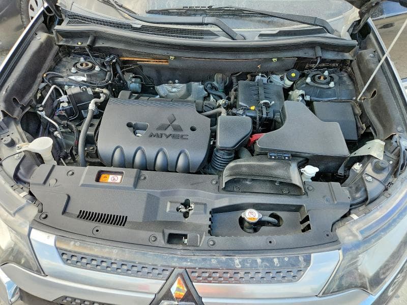 2019 MITSUBISHI OUTLANDER ES 12