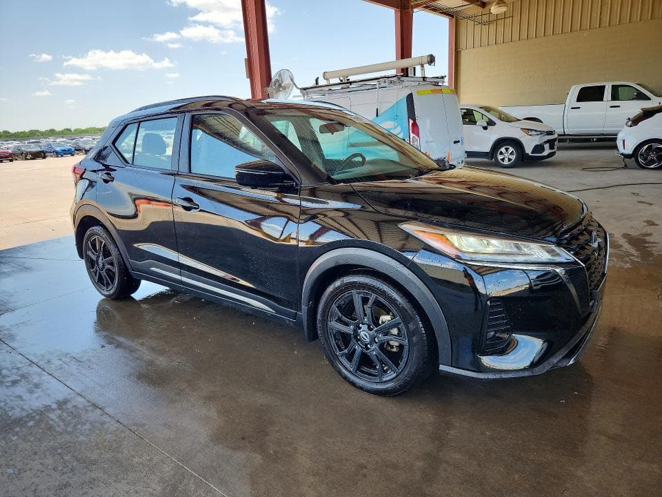 2023 NISSAN KICKS SR 4