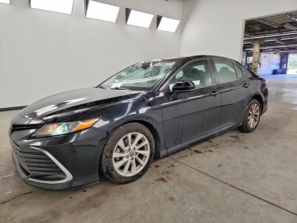 2022 TOYOTA CAMRY LE - 1