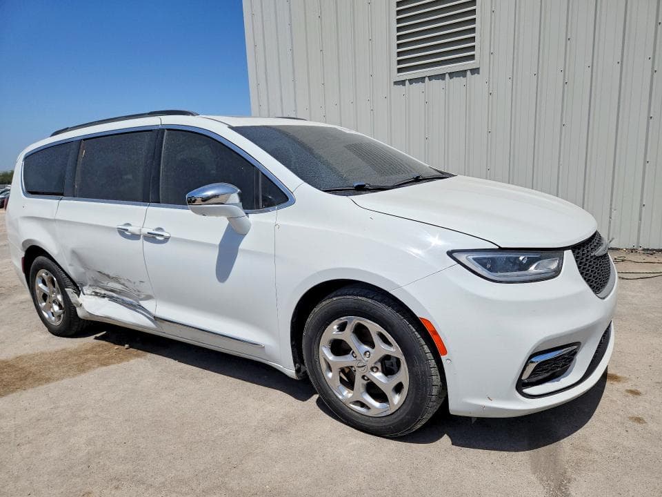 2022 CHRYSLER PACIFICA LIMITED 4