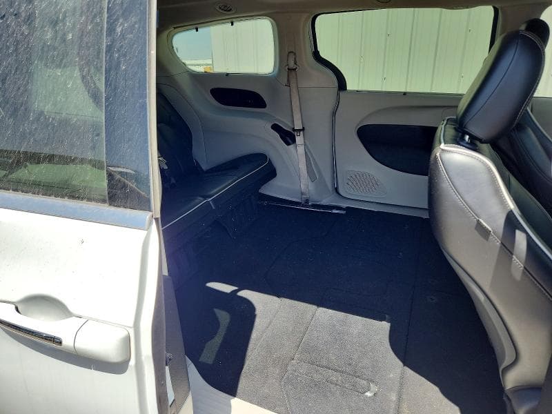 2022 CHRYSLER PACIFICA LIMITED 10