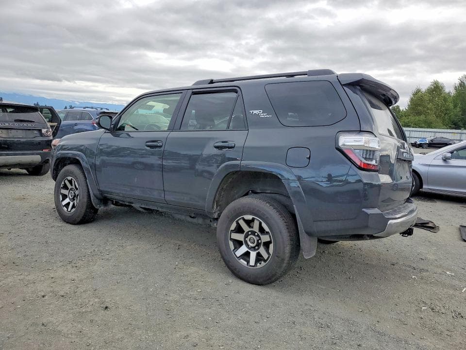 2024 TOYOTA 4RUNNER TRD OFF-ROAD PREMIUM 2