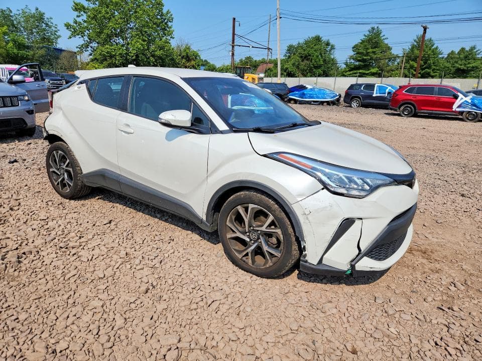 2021 TOYOTA C-HR XLE 4