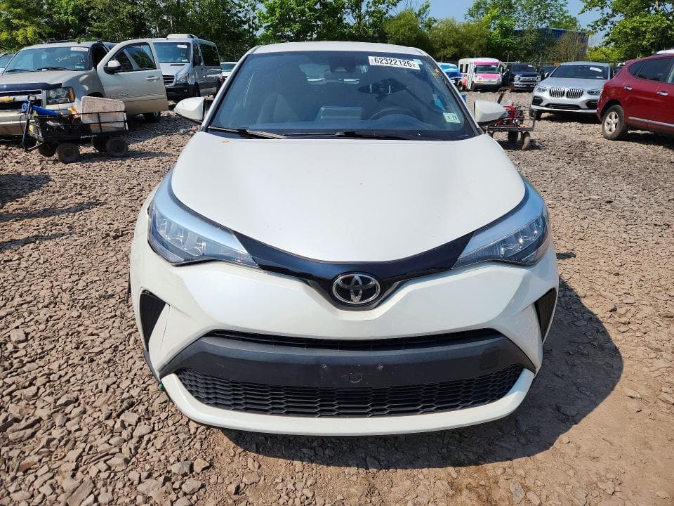 2021 TOYOTA C-HR XLE 5
