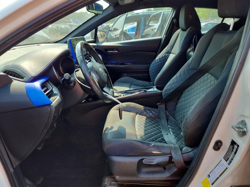 2021 TOYOTA C-HR XLE 7