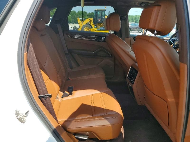2021 PORSCHE CAYENNE S 11