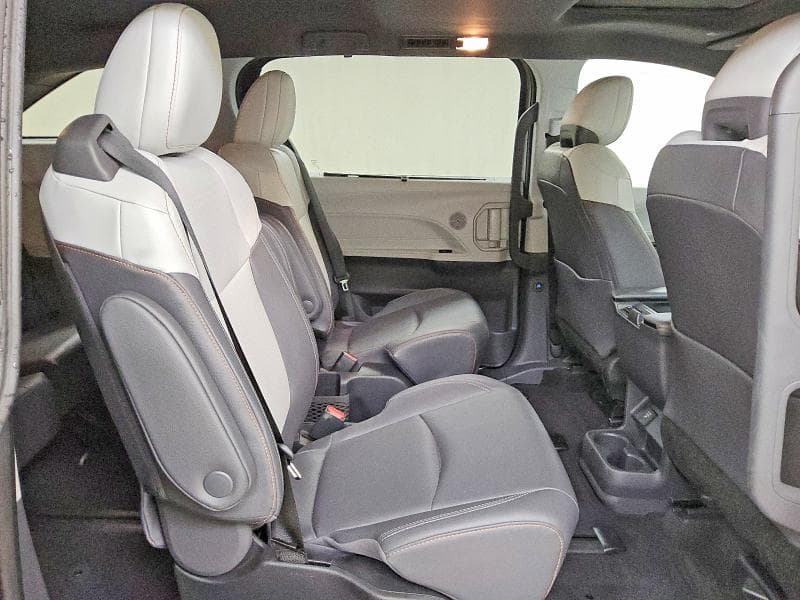 2023 TOYOTA SIENNA 11