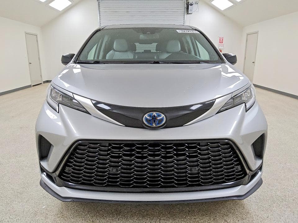 2023 TOYOTA SIENNA 5