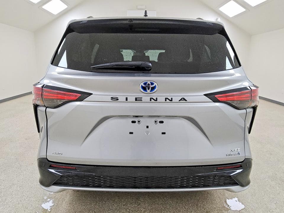 2023 TOYOTA SIENNA 6
