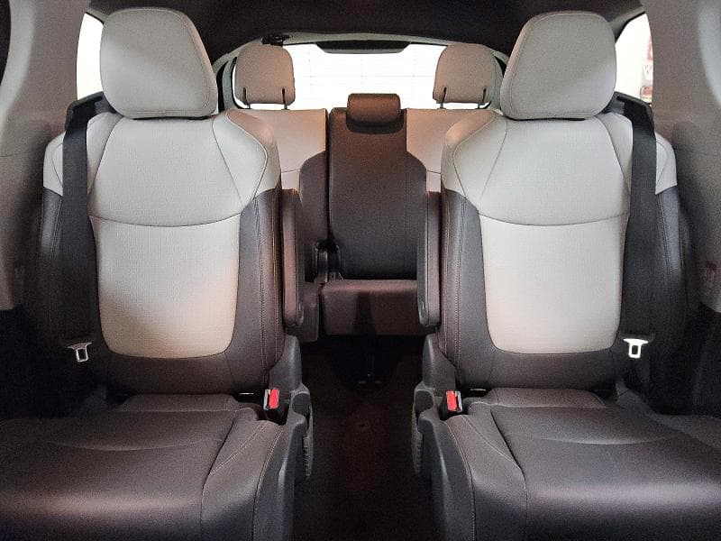 2023 TOYOTA SIENNA 10