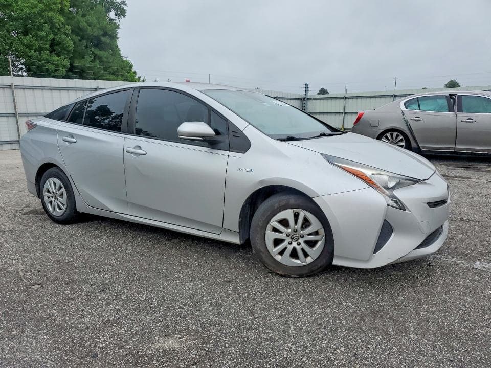 2017 TOYOTA PRIUS TWO 4