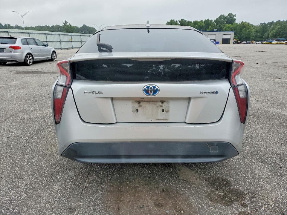 2017 TOYOTA PRIUS TWO 6