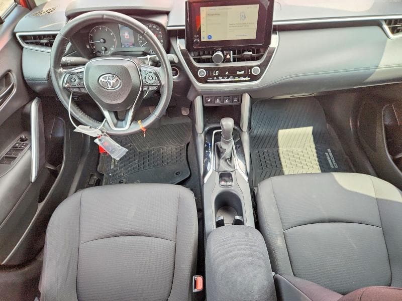 2023 TOYOTA COROLLA CROSS LE 8