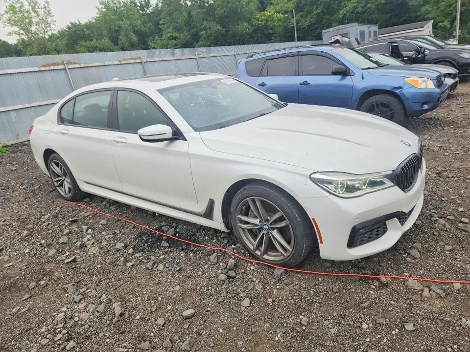 2019 BMW 750 XI 4