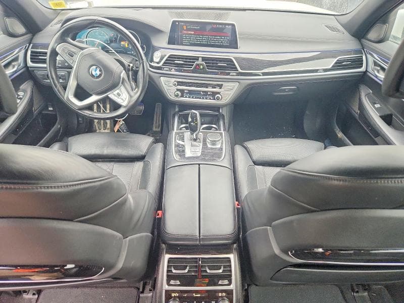 2019 BMW 750 XI 8
