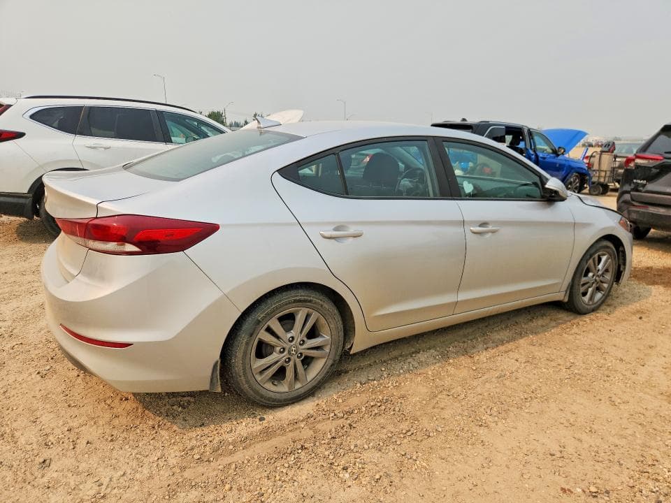 2017 HYUNDAI ELANTRA SE 3