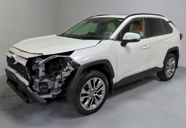2022 TOYOTA RAV4 XLE PREMIUM 2