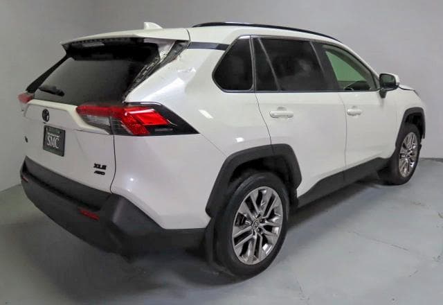 2022 TOYOTA RAV4 XLE PREMIUM 3