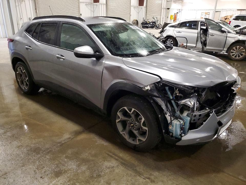 2025 CHEVROLET TRAX 1LT 4
