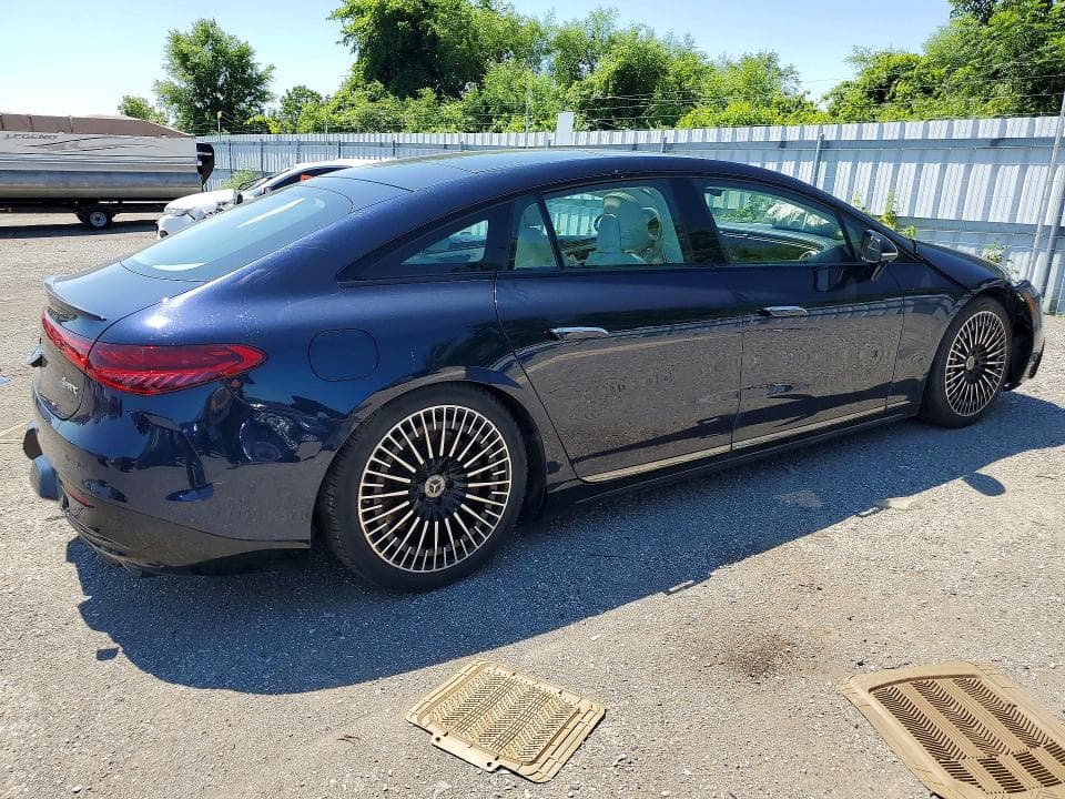 2022 MERCEDES-BENZ EQS SEDAN 580 4MATIC 3