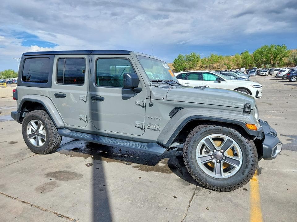 2018 JEEP WRANGLER UNLIMITED SAHARA 4