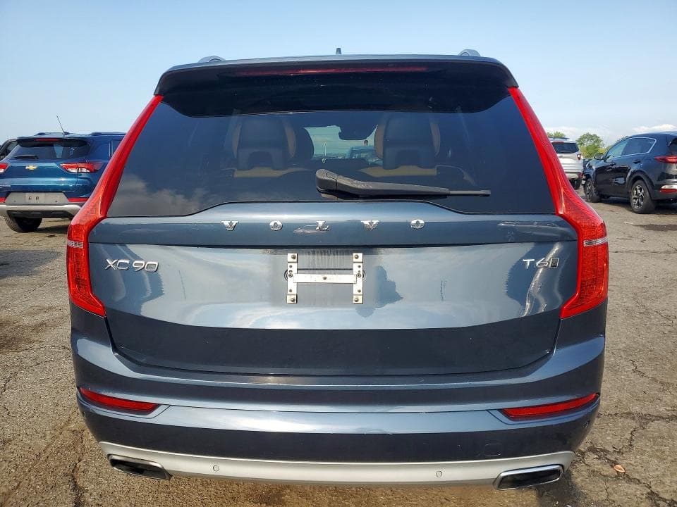 2018 VOLVO XC90 T6 6