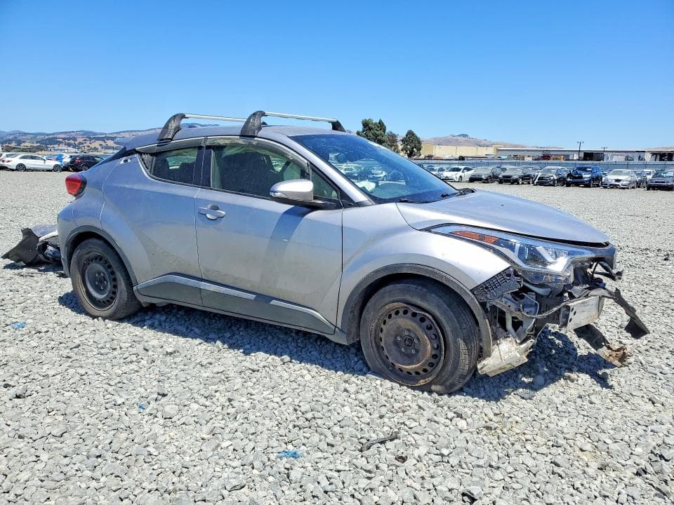 2019 TOYOTA C-HR LE 4