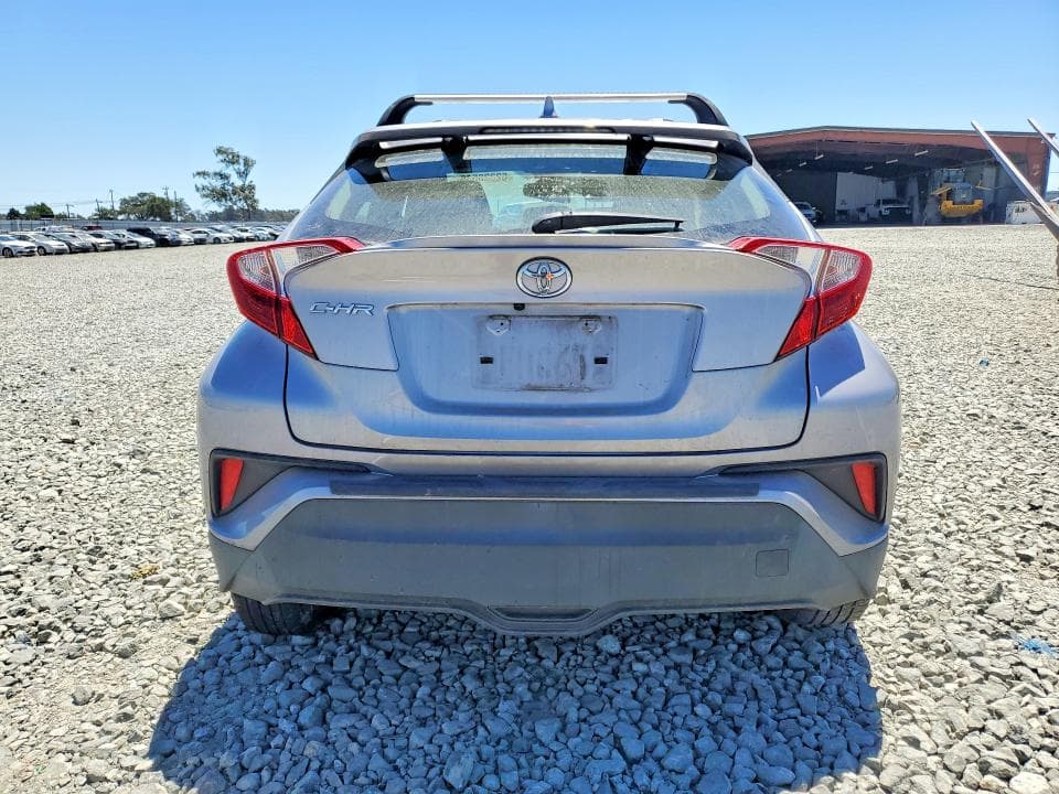 2019 TOYOTA C-HR LE 6