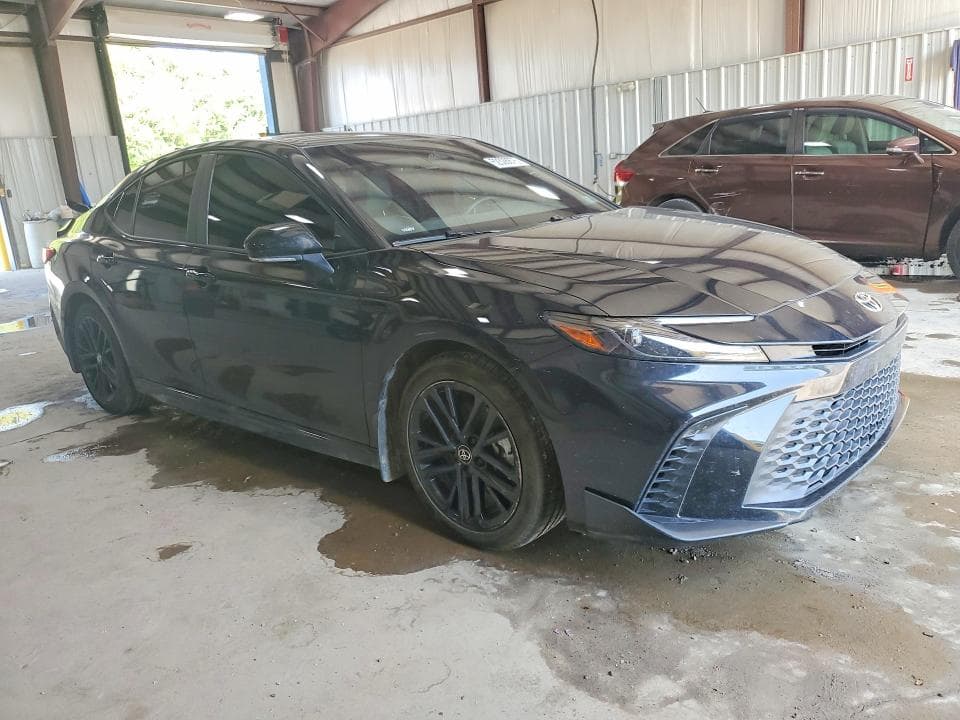 2025 TOYOTA CAMRY SE 4