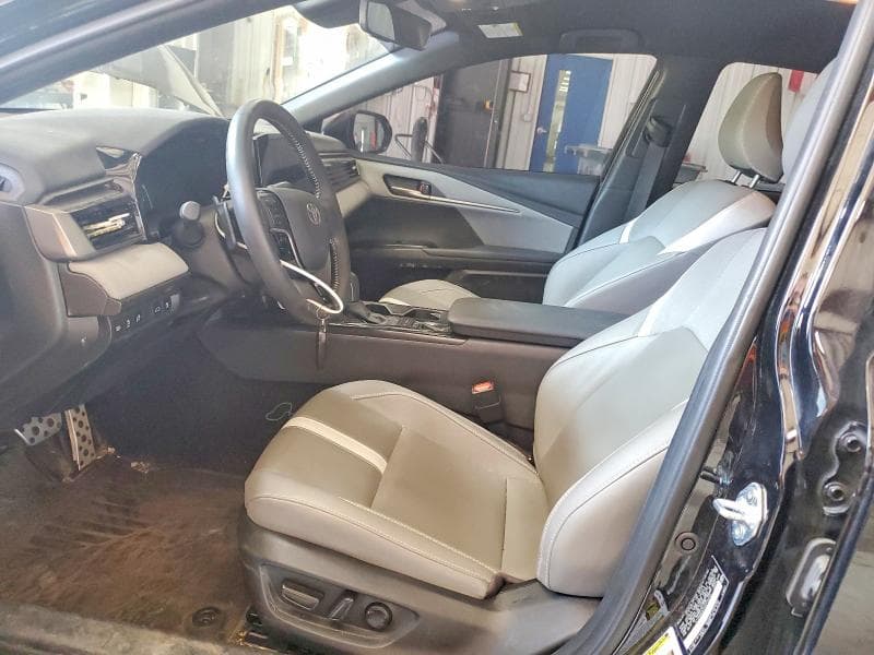 2025 TOYOTA CAMRY SE 7