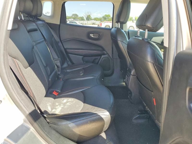 2019 JEEP COMPASS TRAILHAWK 11