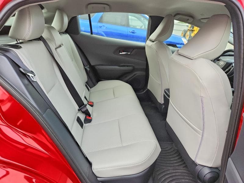 2024 TOYOTA PRIUS XLE 10