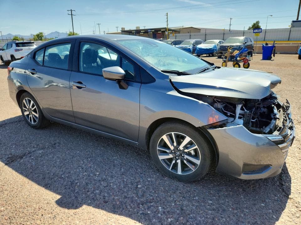 2025 NISSAN VERSA SV 4