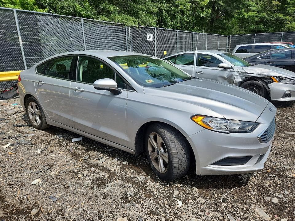 2017 FORD FUSION SE 4