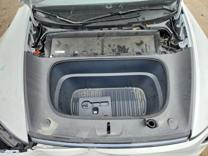 2026 TESLA MODEL Y 11