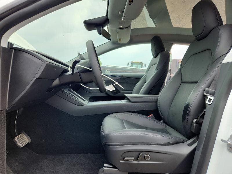 2026 TESLA MODEL Y 7